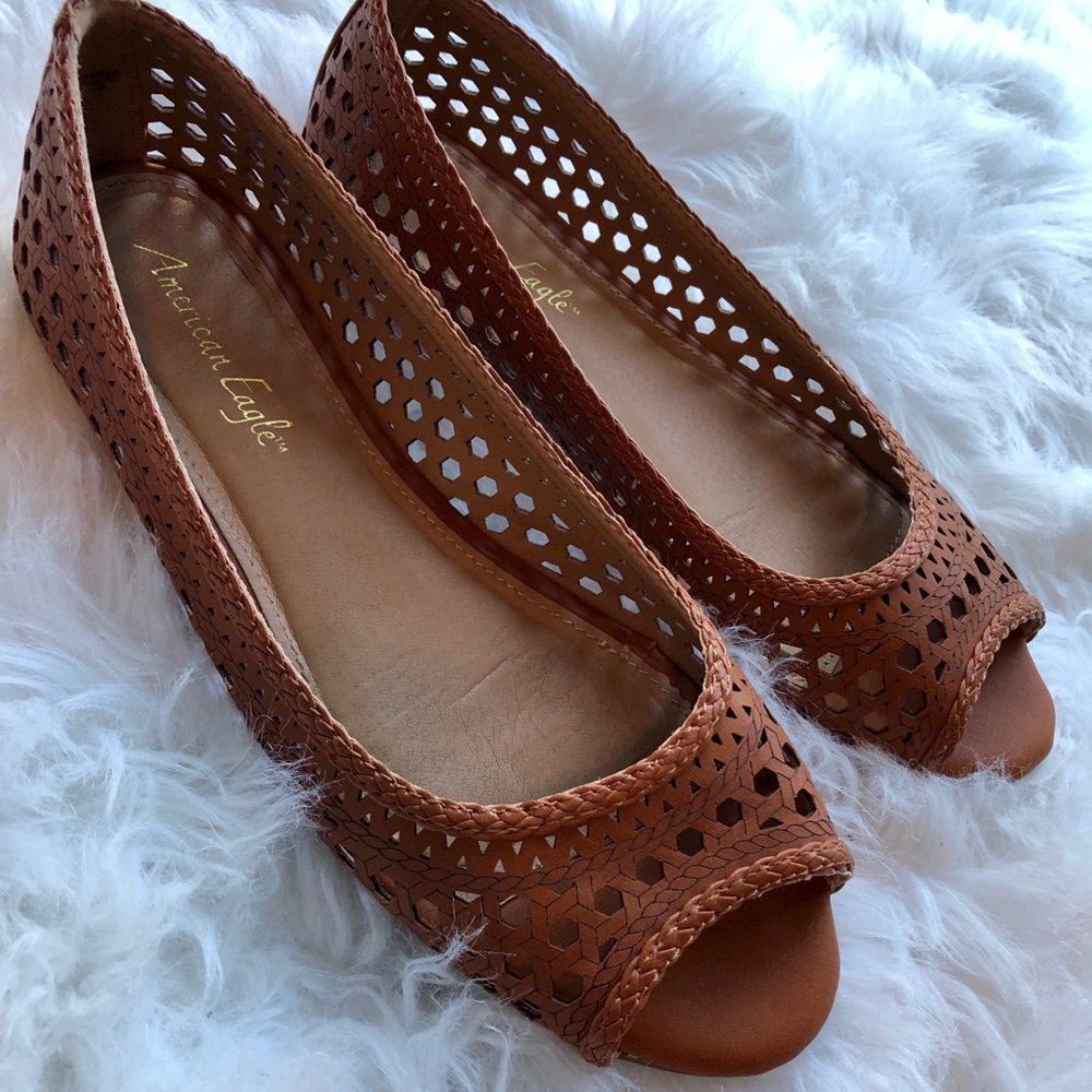 Open toe flats